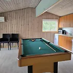 Pool House With Space For Relaxation Nyaraló