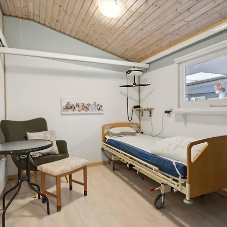 Pool House With Space For Relaxation Nyaraló *