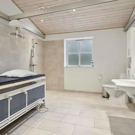 Pool House With Space For Relaxation Nyaraló Bording Stationsby