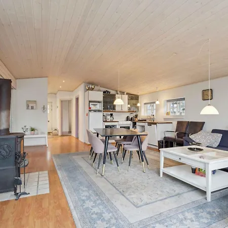 Pool House With Space For Relaxation * Bording Stationsby