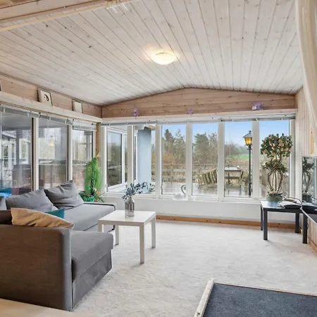 Pool House With Space For Relaxation Nyaraló Bording Stationsby