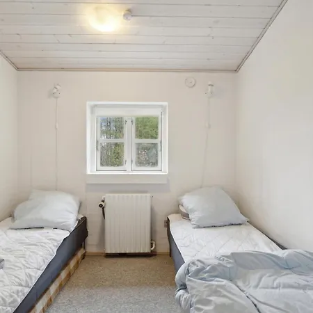 Pool House With Space For Relaxation 度假居 Bording Stationsby