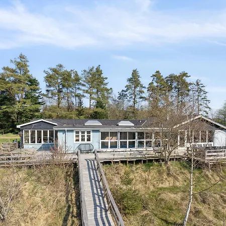 度假居 Pool House With Space For Relaxation Bording Stationsby
